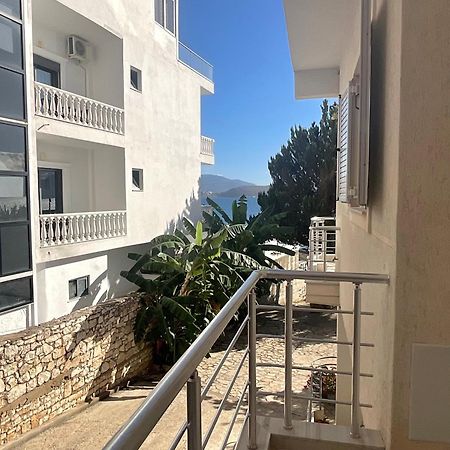 Mojito Beach Apartments With Free Parking Sarandë Exterior foto