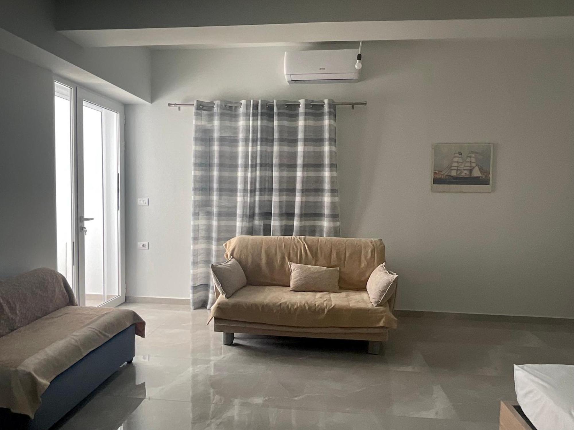 Mojito Beach Apartments With Free Parking Sarandë Zimmer foto