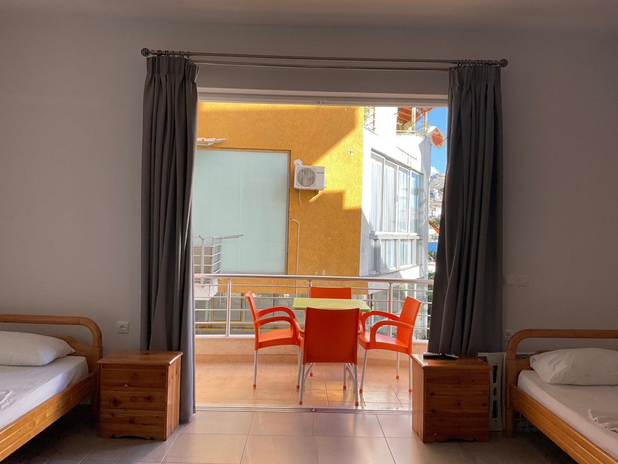 Mojito Beach Apartments With Free Parking Sarandë Zimmer foto