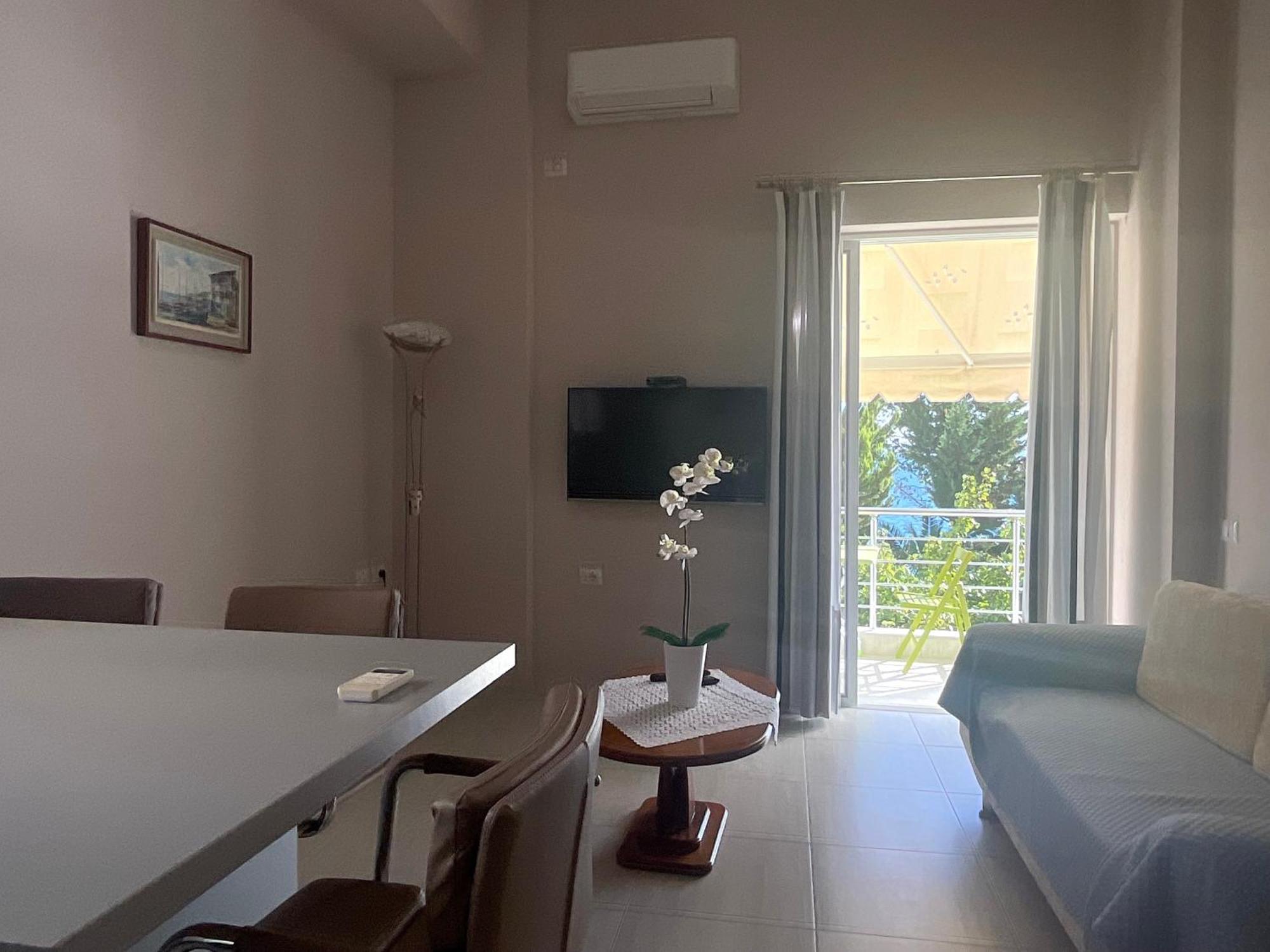 Mojito Beach Apartments With Free Parking Sarandë Exterior foto