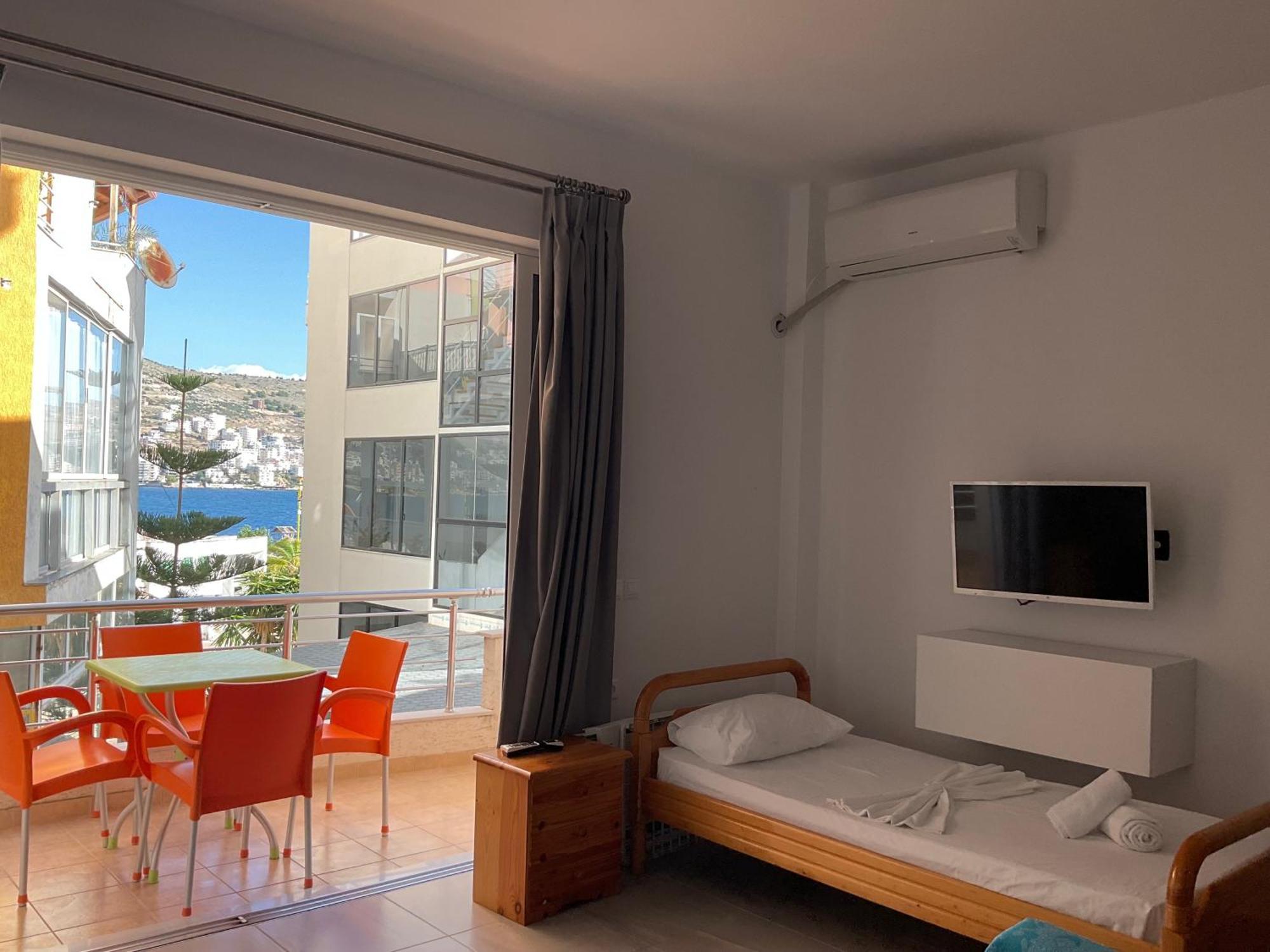 Mojito Beach Apartments With Free Parking Sarandë Zimmer foto